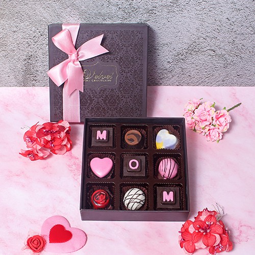 Delicious Mom Chocolates N Hearts Gift Box