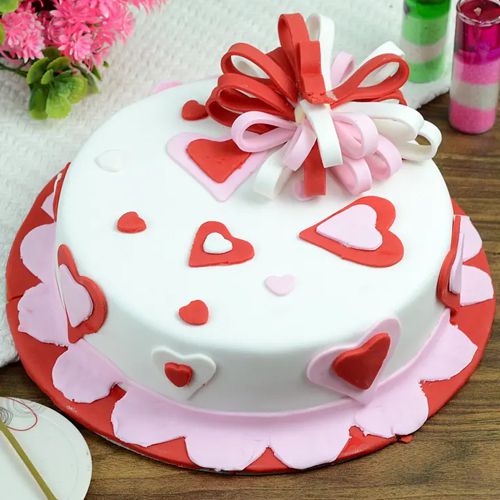 Special Flower N Heart Design Fondant Strawberry Cake