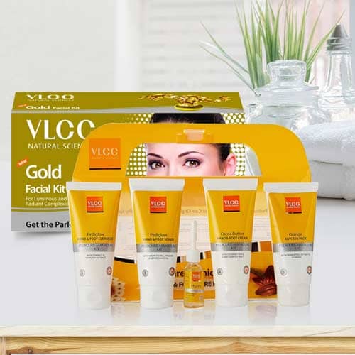Attractive Looking Pedicure and Manicure Kit with Gold Facial Kit from VLCC