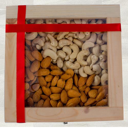 Crispy Cashew n Almonds Gift Box