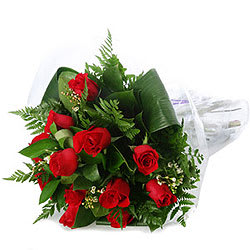 Charming Red Roses Bouquet