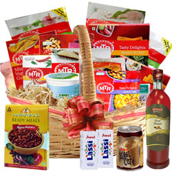 Healthy and Tasty of Indian Preserves Lunch Basket
