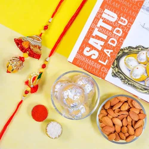 Classic Bhaiya Bhabhi Rakhi with Nuts N Sweets Treat